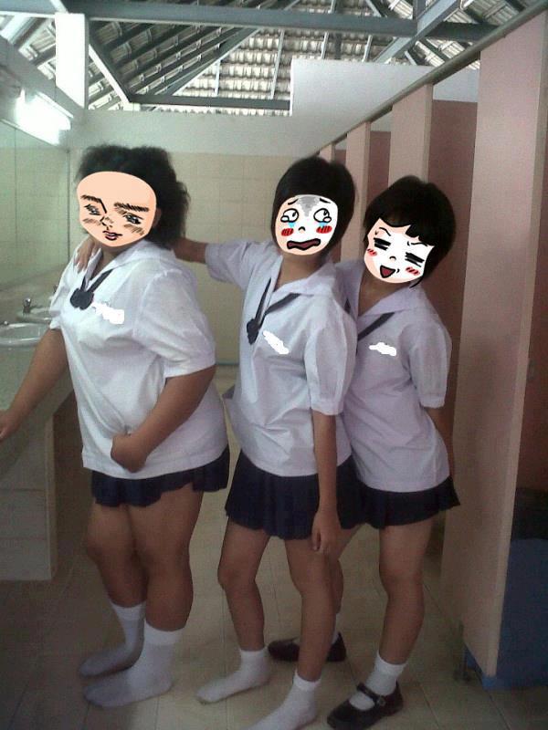 Reasons Against Wearing School Uniforms Reasons Against Wearing School Uniforms