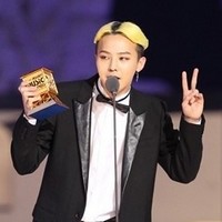 จี-ดรากอน กวาด 4 รางวัลใหญ่ในงาน MAMA ประจำปี 2013