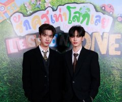 เพิร์ธ แซนต้า กอดคอเปิดบทเรียนรักฮาสนุก รักครูเท่าโลกเลย Love You Teacher