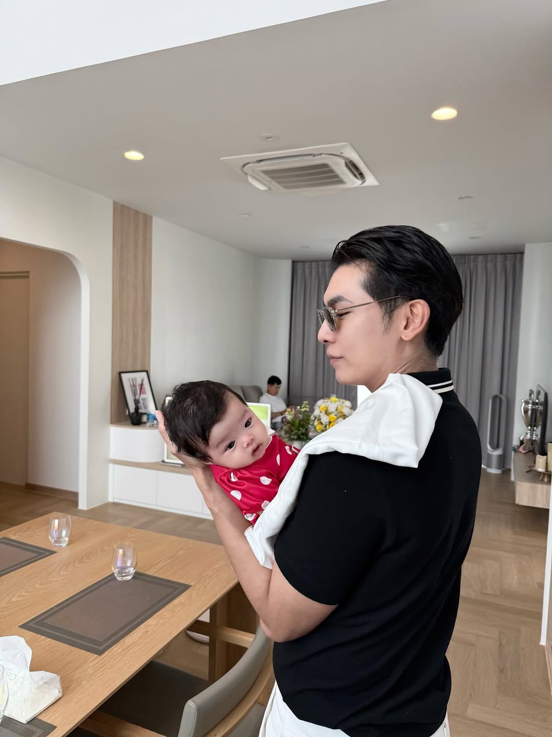 มิว - ศุภศิษฏ์ จงชีวีวัฒน์