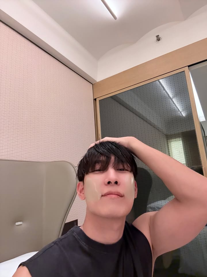 มิว - ศุภศิษฏ์ จงชีวีวัฒน์