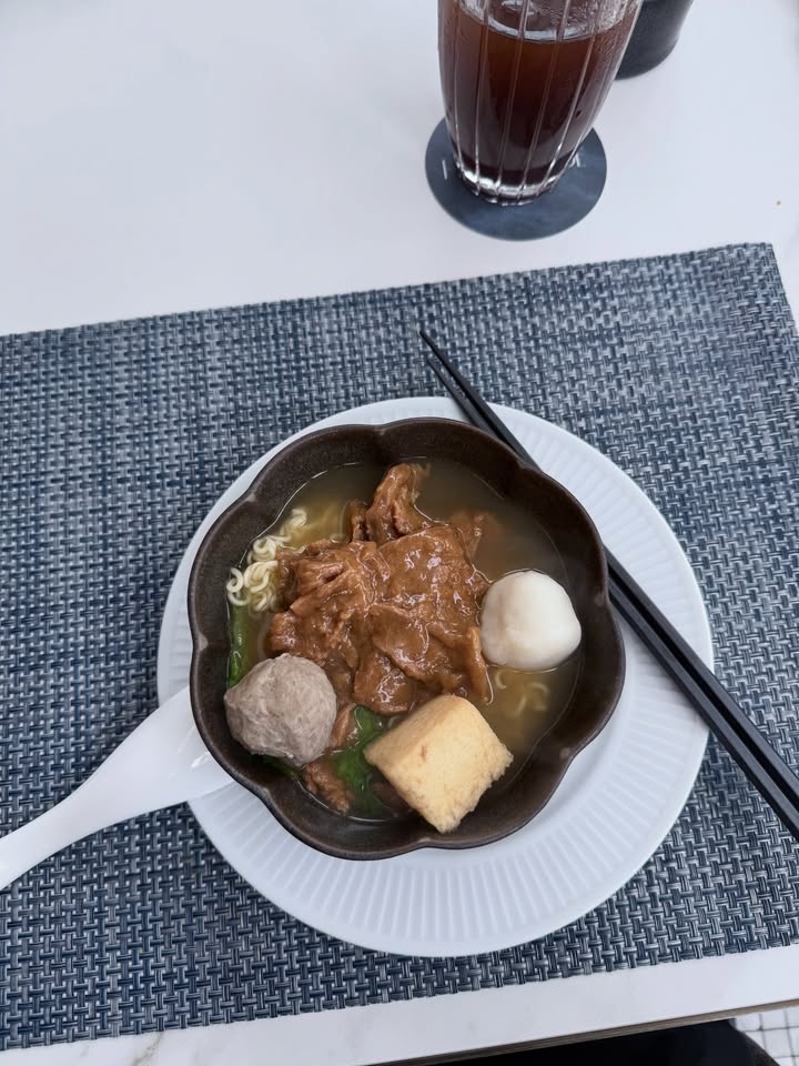 มิว - ศุภศิษฏ์ จงชีวีวัฒน์