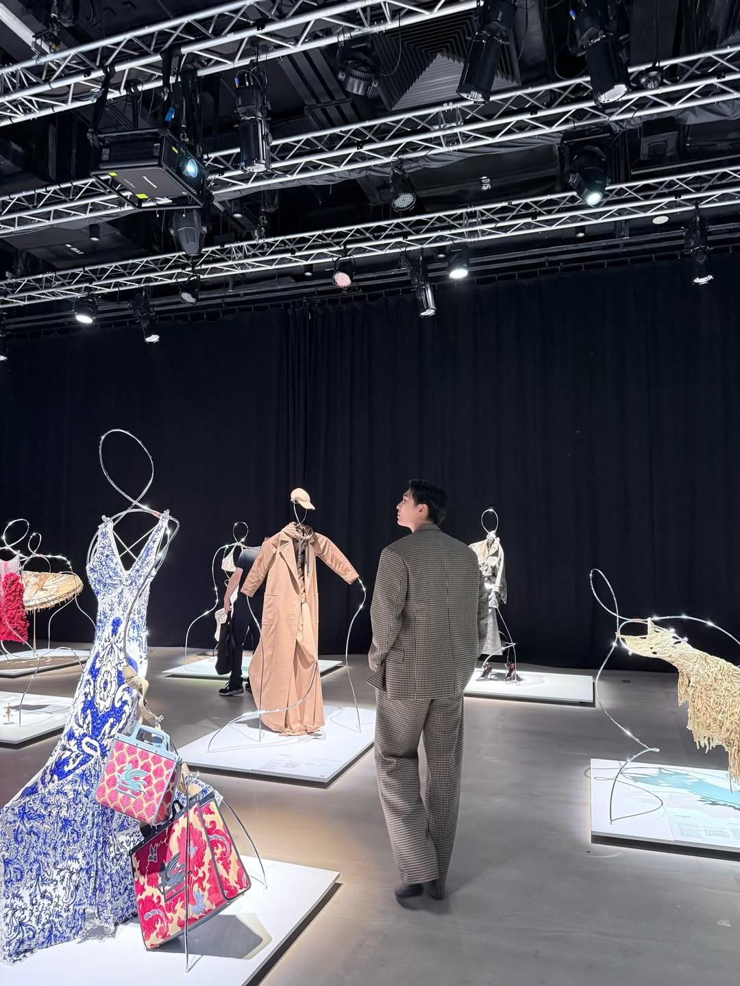 มิว - ศุภศิษฏ์ จงชีวีวัฒน์