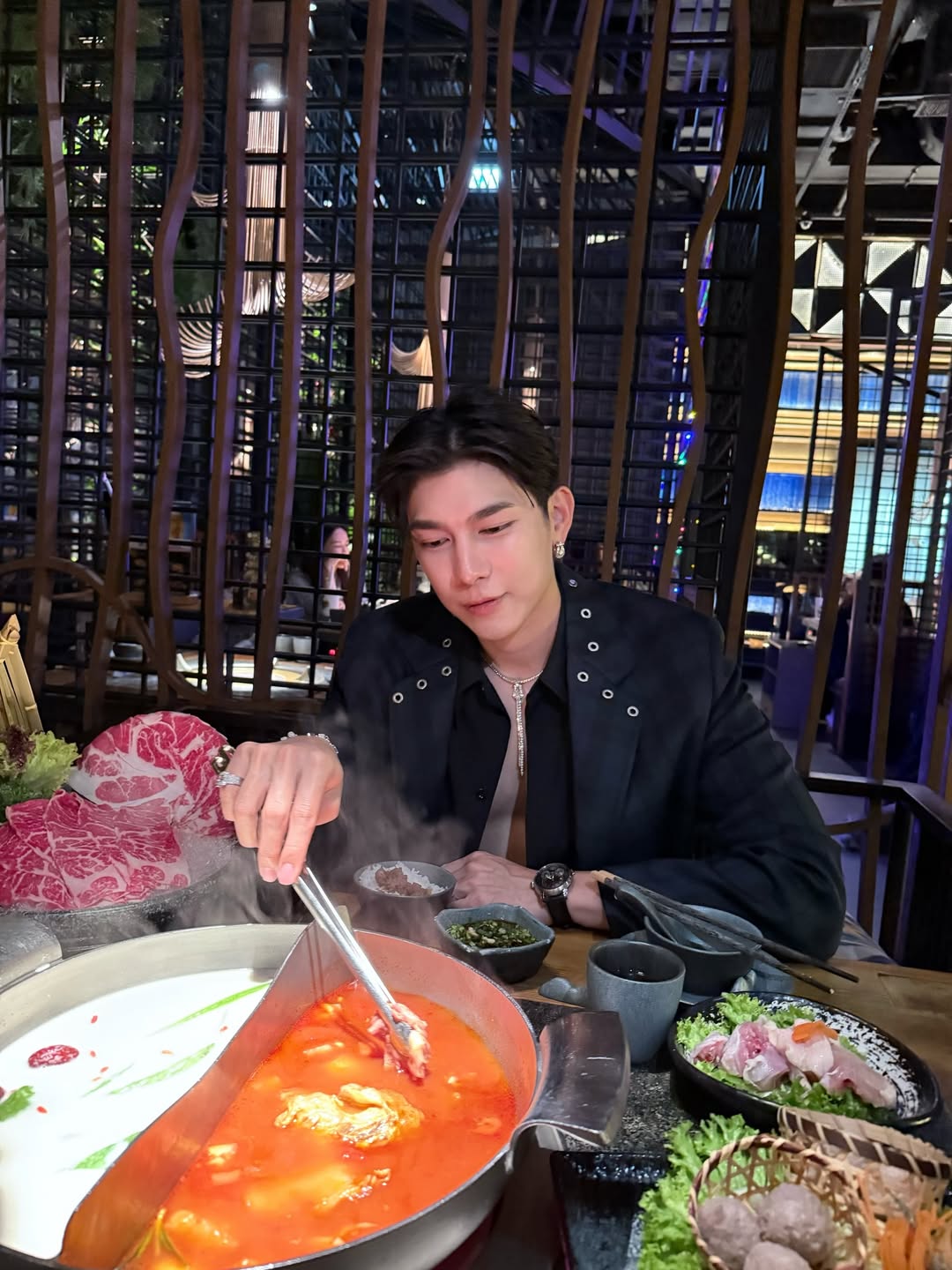 มิว - ศุภศิษฏ์ จงชีวีวัฒน์