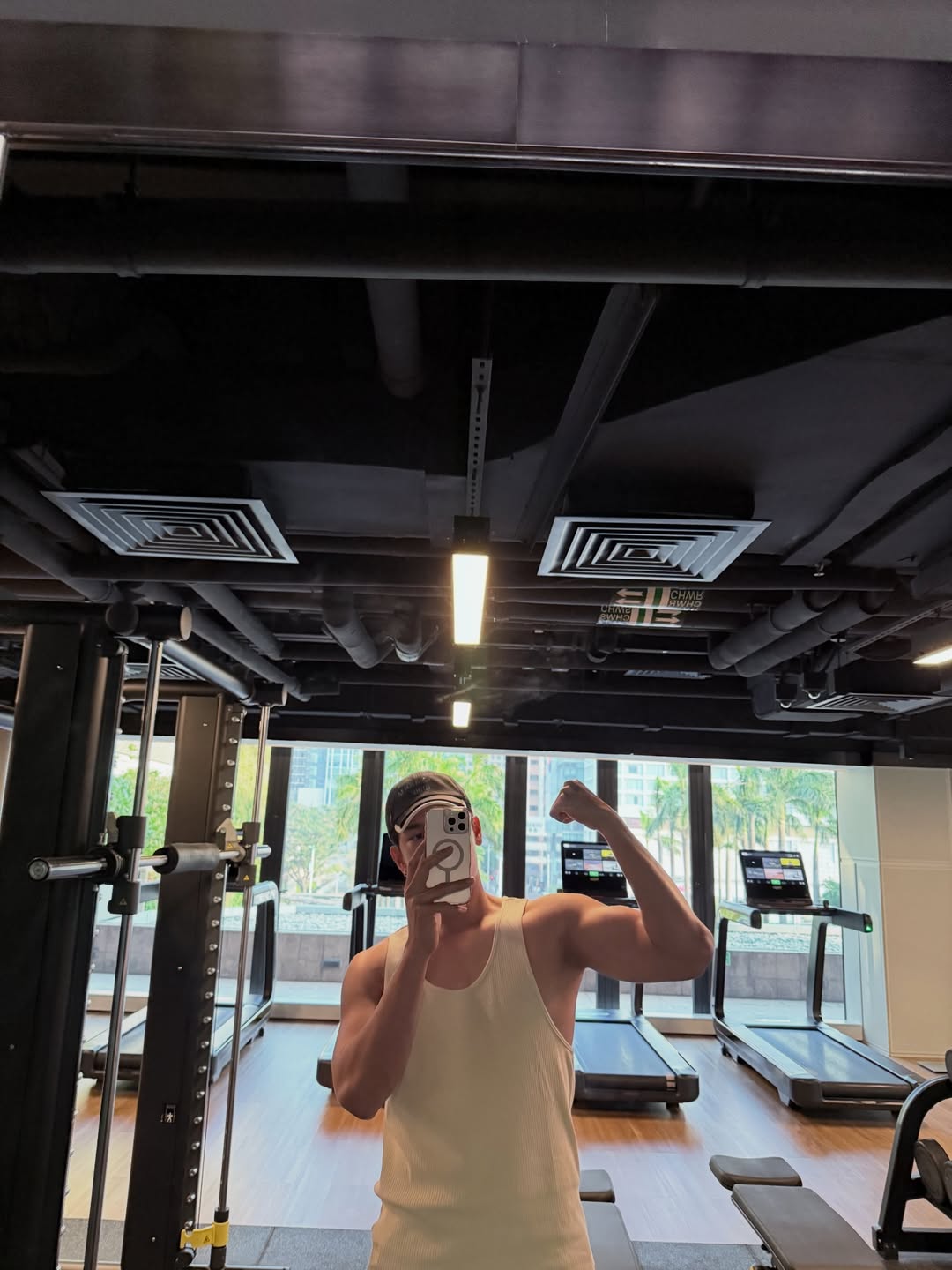 มิว - ศุภศิษฏ์ จงชีวีวัฒน์