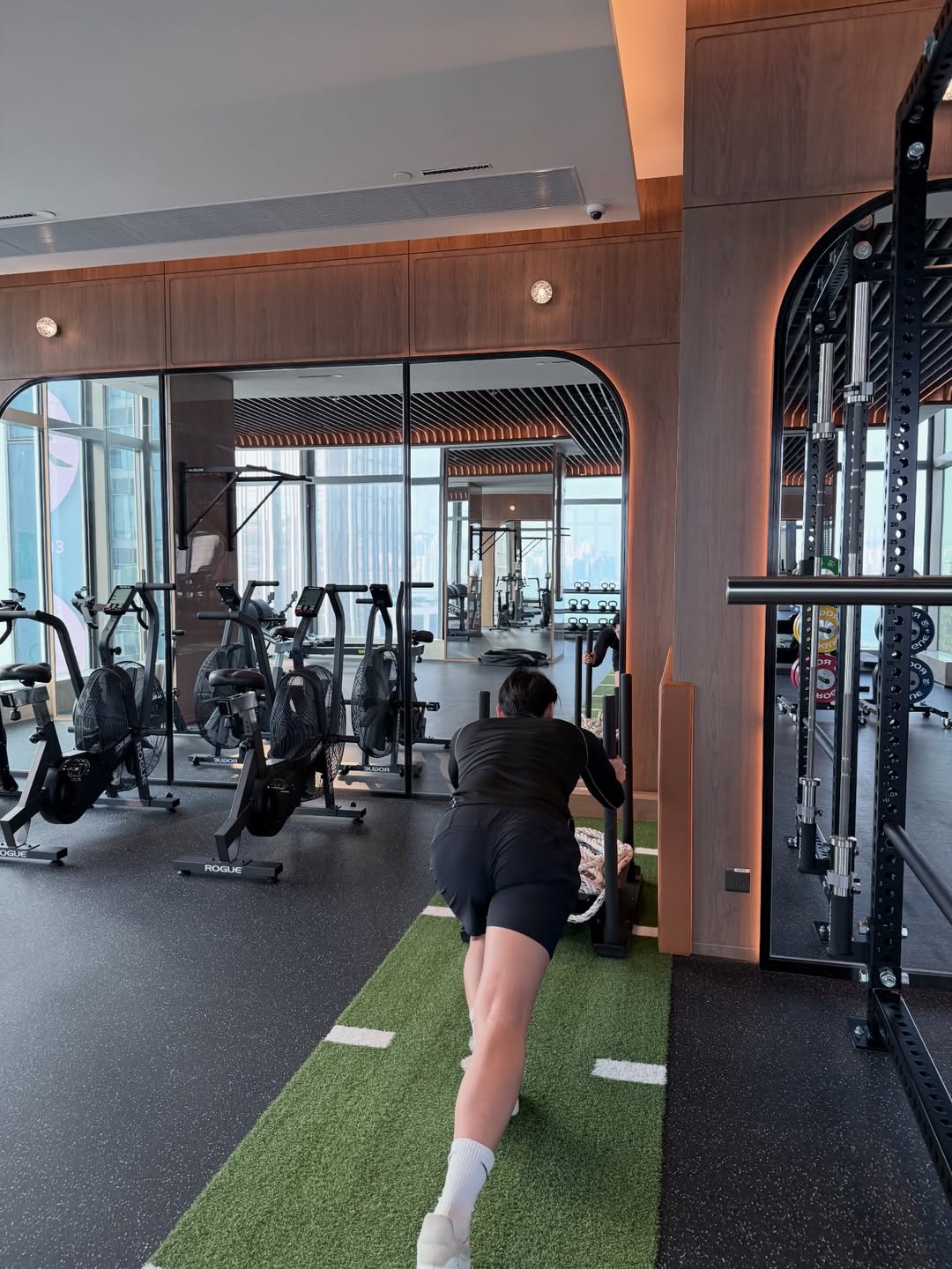 มิว - ศุภศิษฏ์ จงชีวีวัฒน์