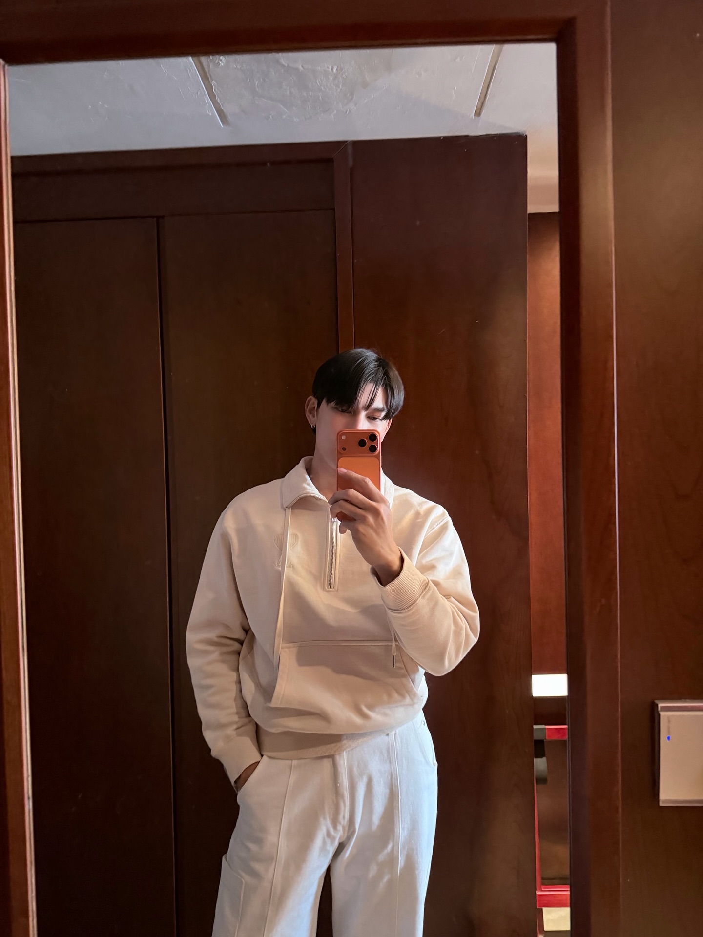 มิว - ศุภศิษฏ์ จงชีวีวัฒน์