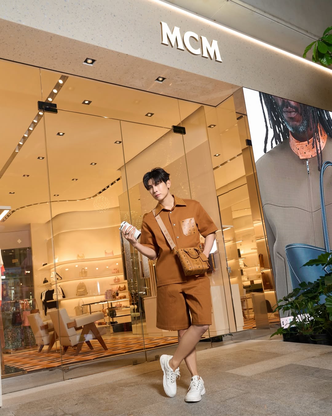 มิว - ศุภศิษฏ์ จงชีวีวัฒน์