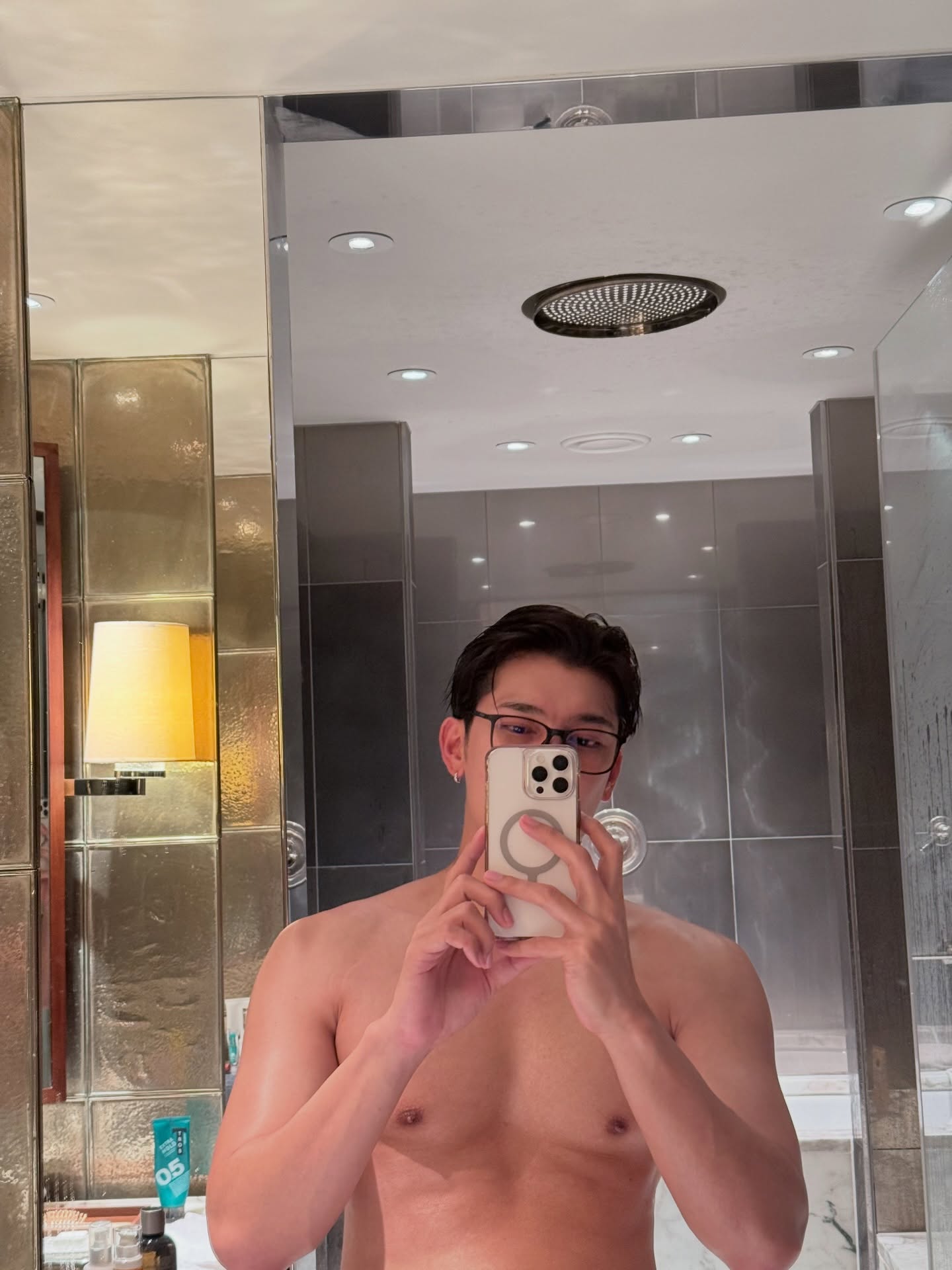 มิว - ศุภศิษฏ์ จงชีวีวัฒน์