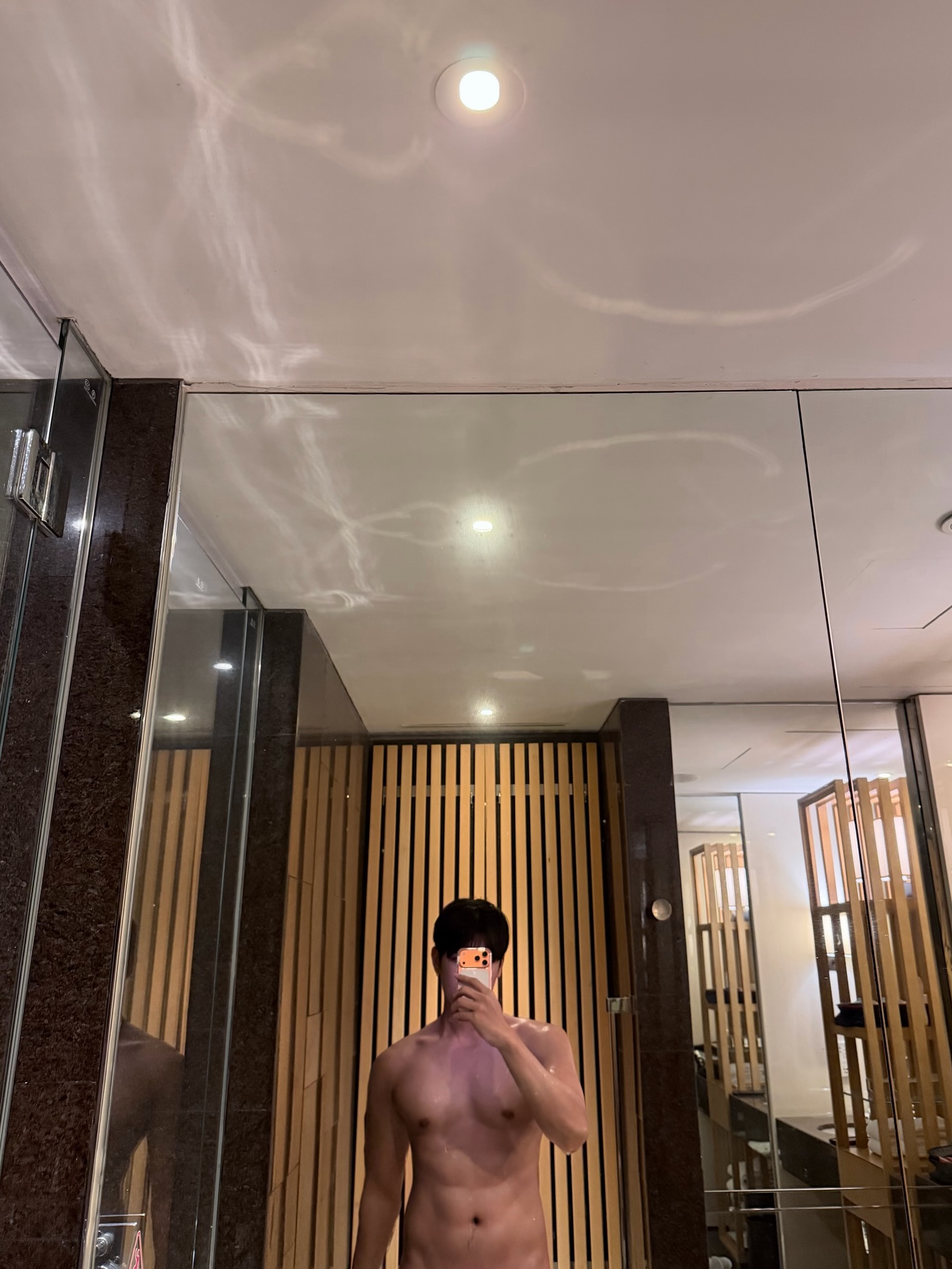 มิว - ศุภศิษฏ์ จงชีวีวัฒน์