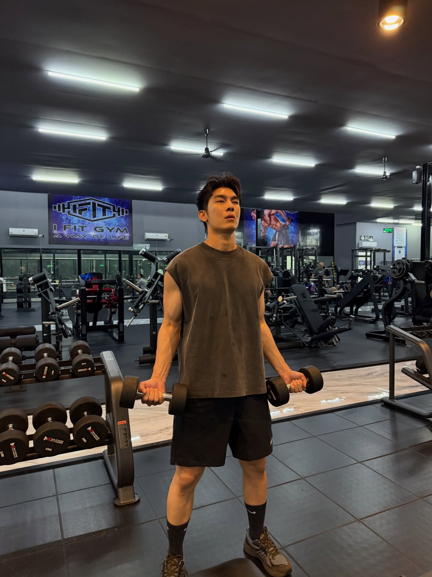 มิว - ศุภศิษฏ์ จงชีวีวัฒน์