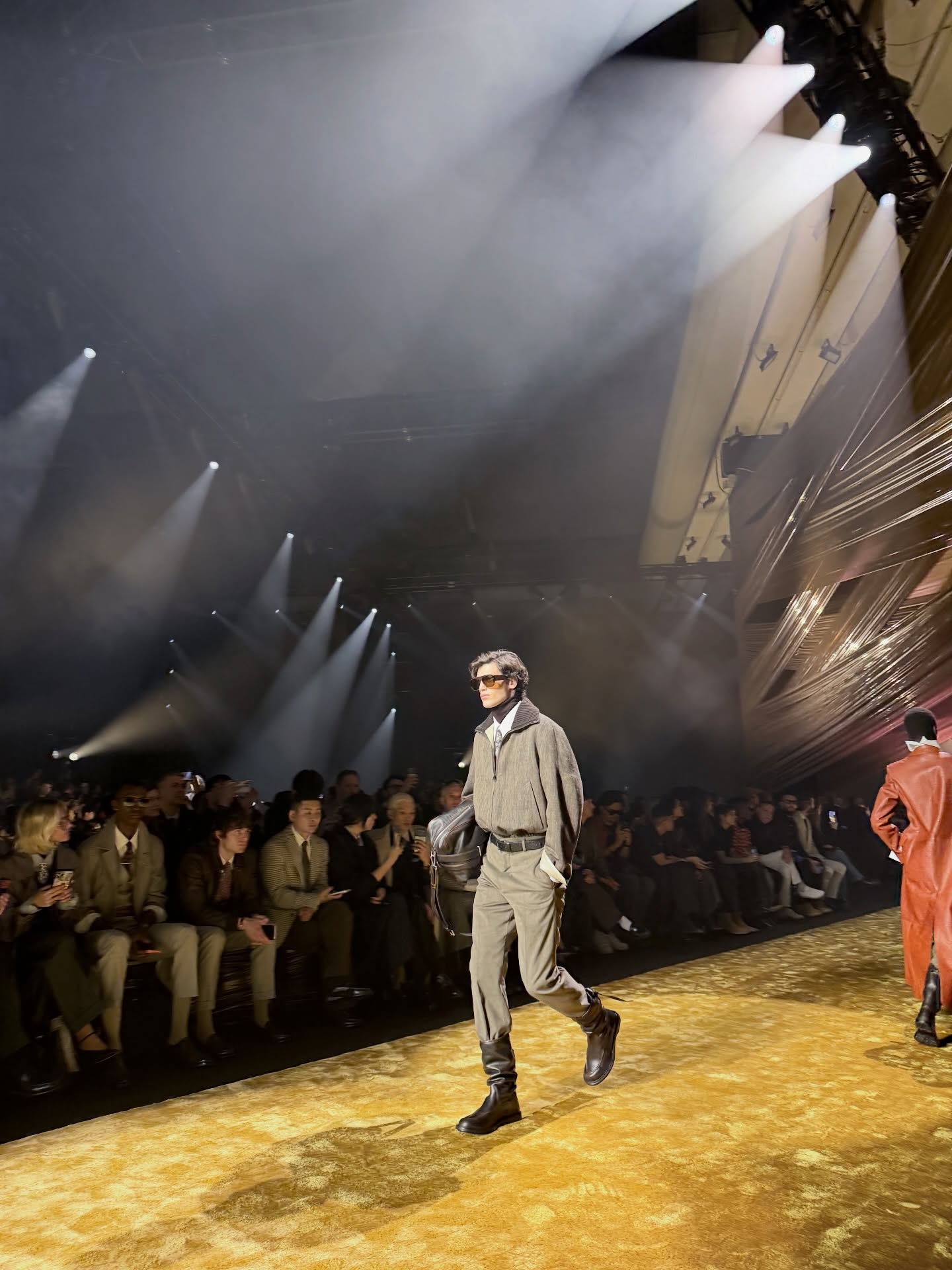 มิว - ศุภศิษฏ์ จงชีวีวัฒน์