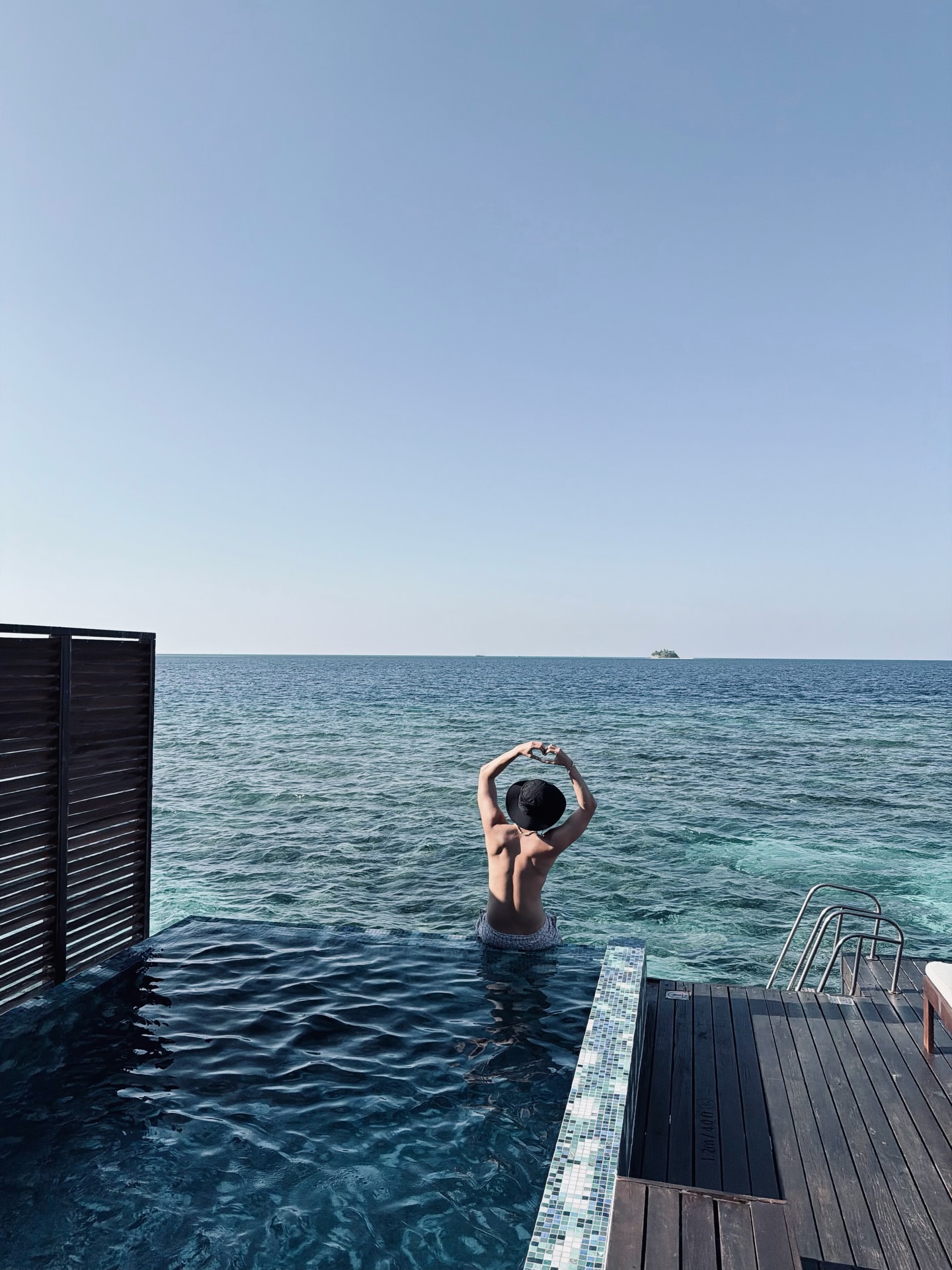 มิว - ศุภศิษฏ์ จงชีวีวัฒน์