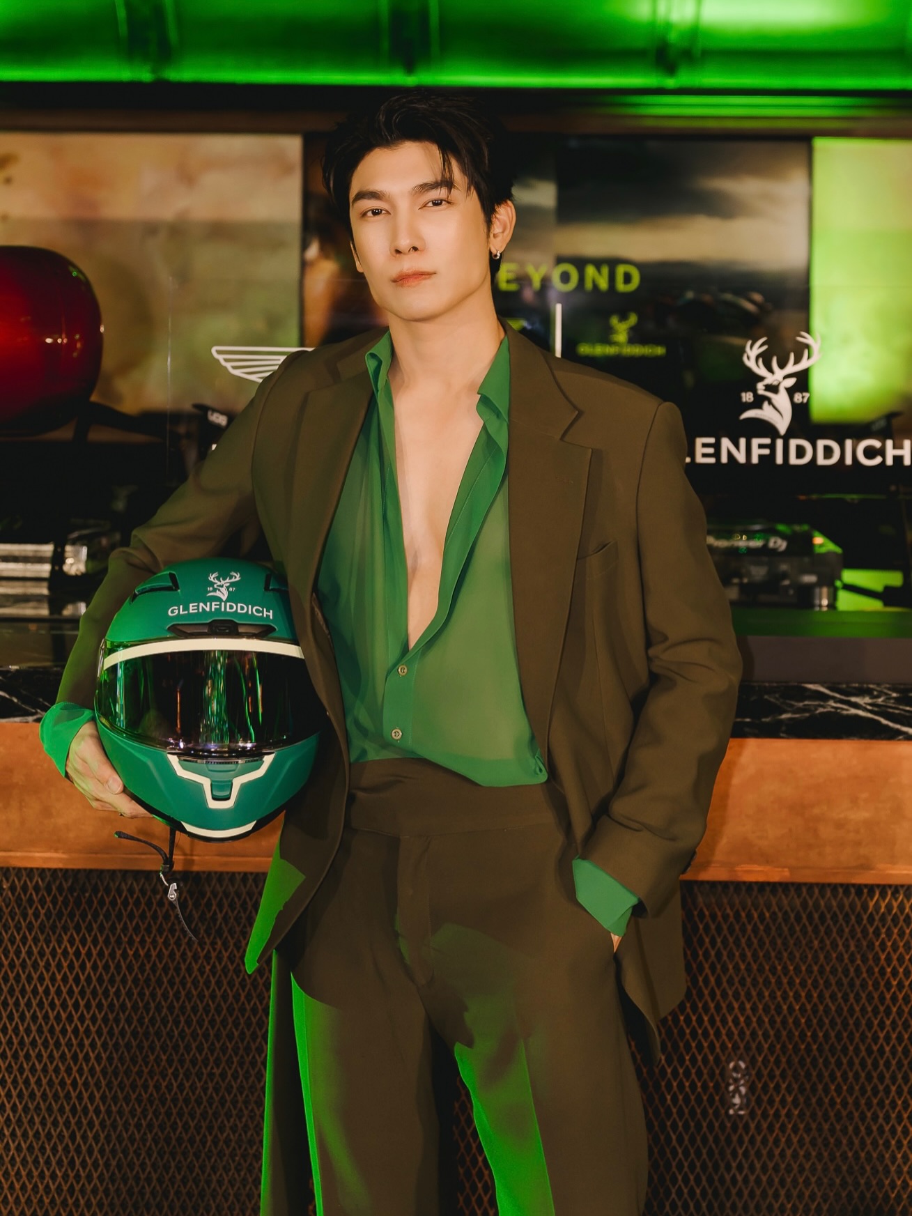 มิว - ศุภศิษฏ์ จงชีวีวัฒน์