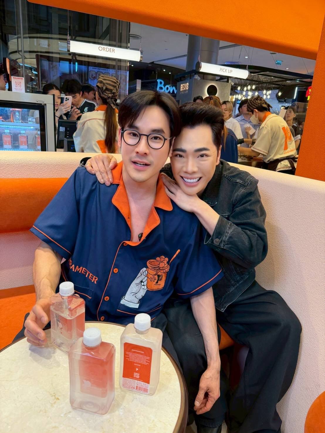 มดดำ - คชาภา ตันเจริญ