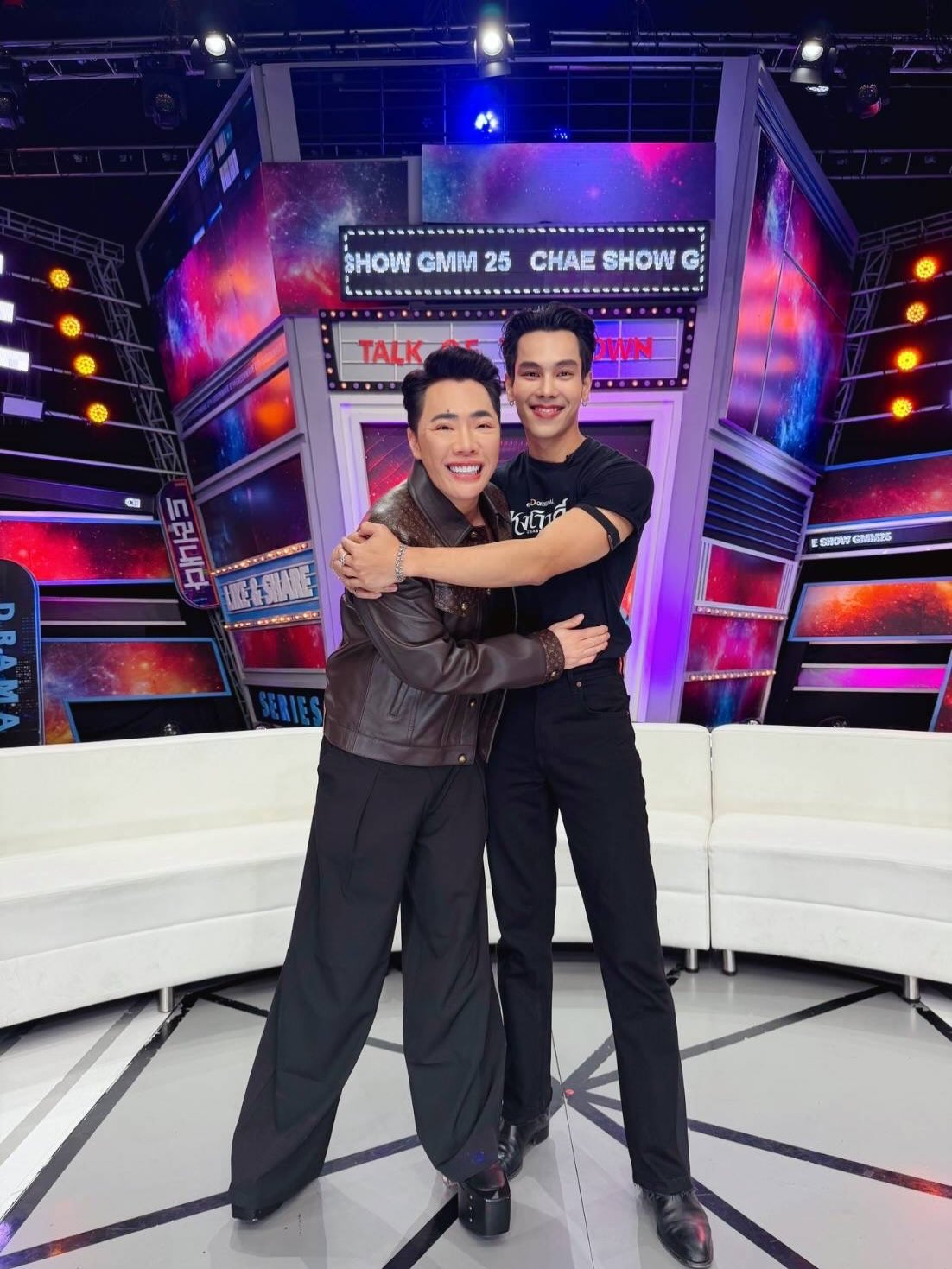 มดดำ - คชาภา ตันเจริญ