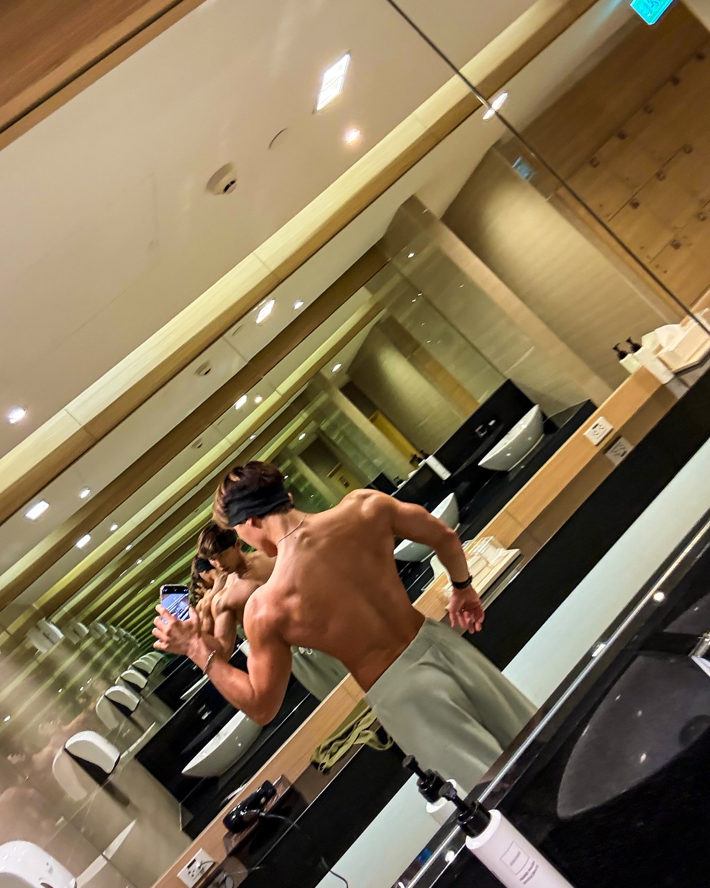 นัท - ณัฏฐ์ ทิวไผ่งาม
