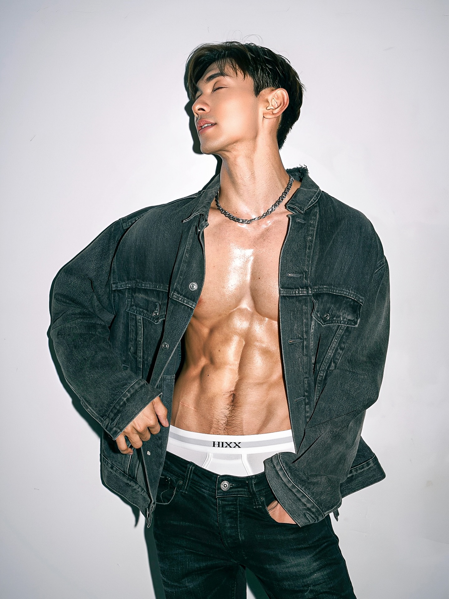นัท - ณัฏฐ์ ทิวไผ่งาม