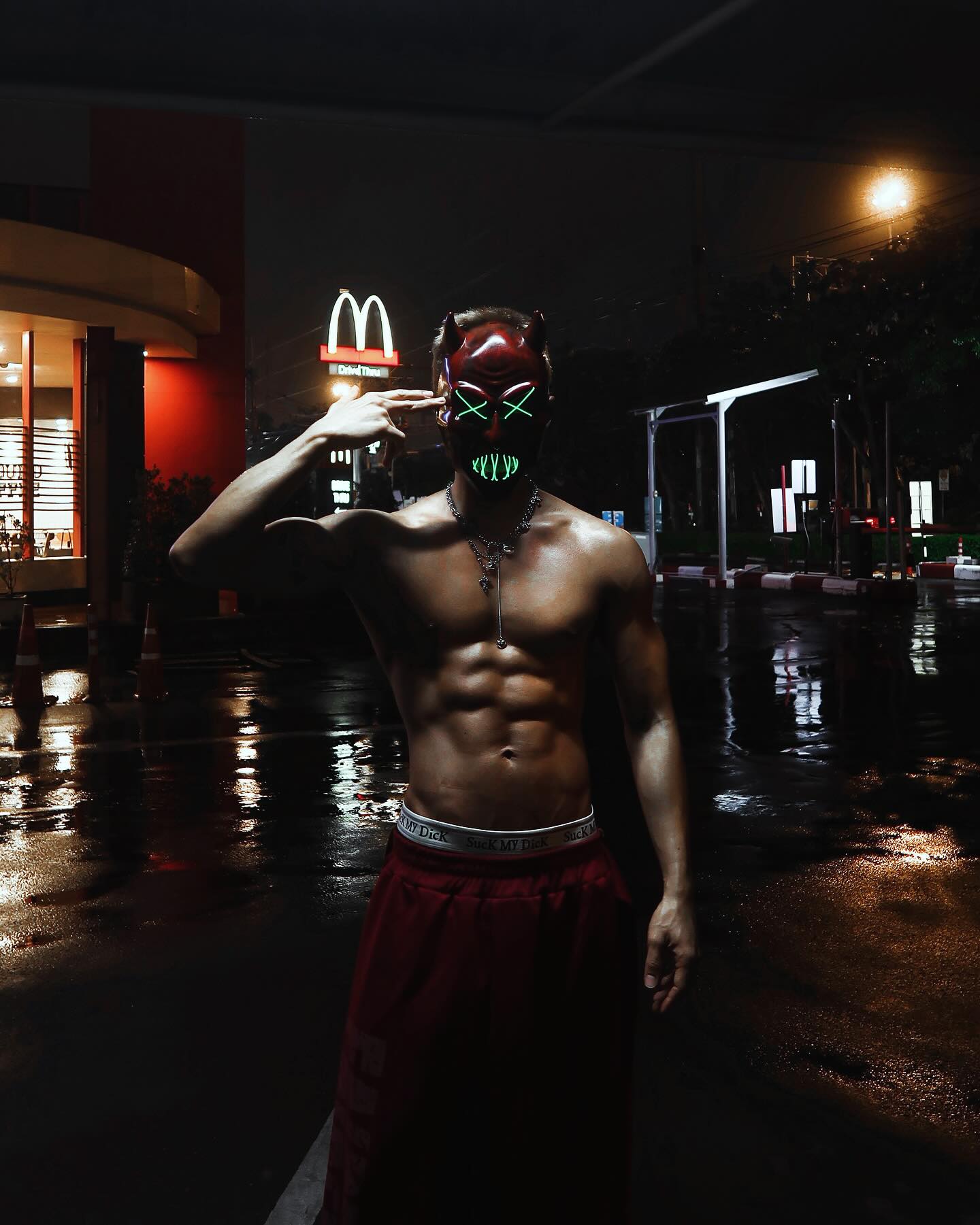 นัท - ณัฏฐ์ ทิวไผ่งาม