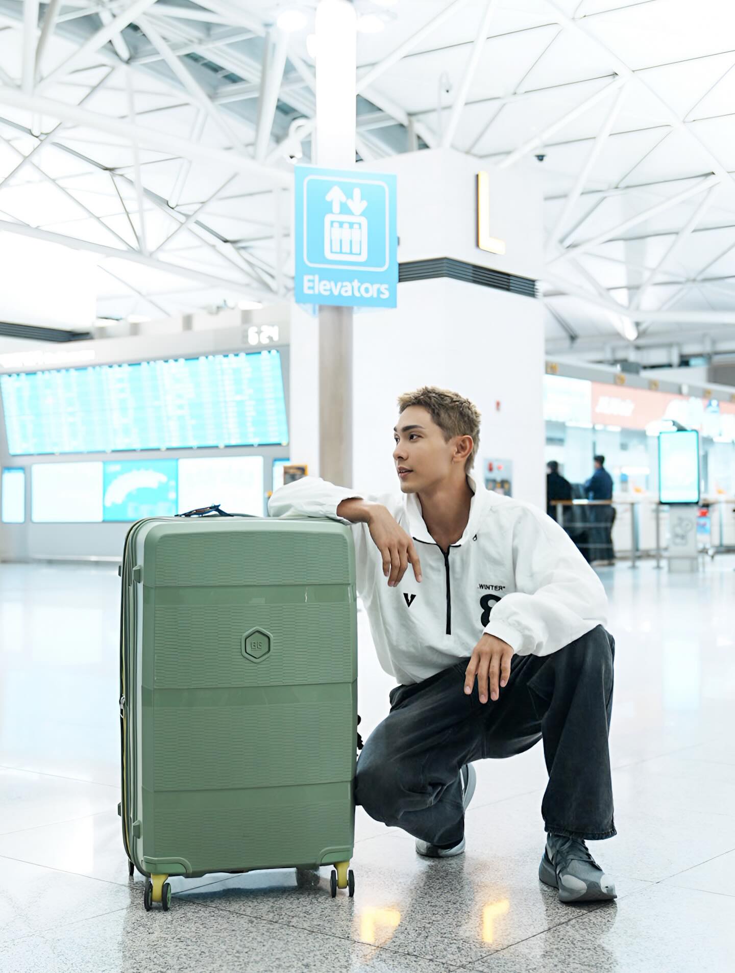 นัท - ณัฏฐ์ ทิวไผ่งาม