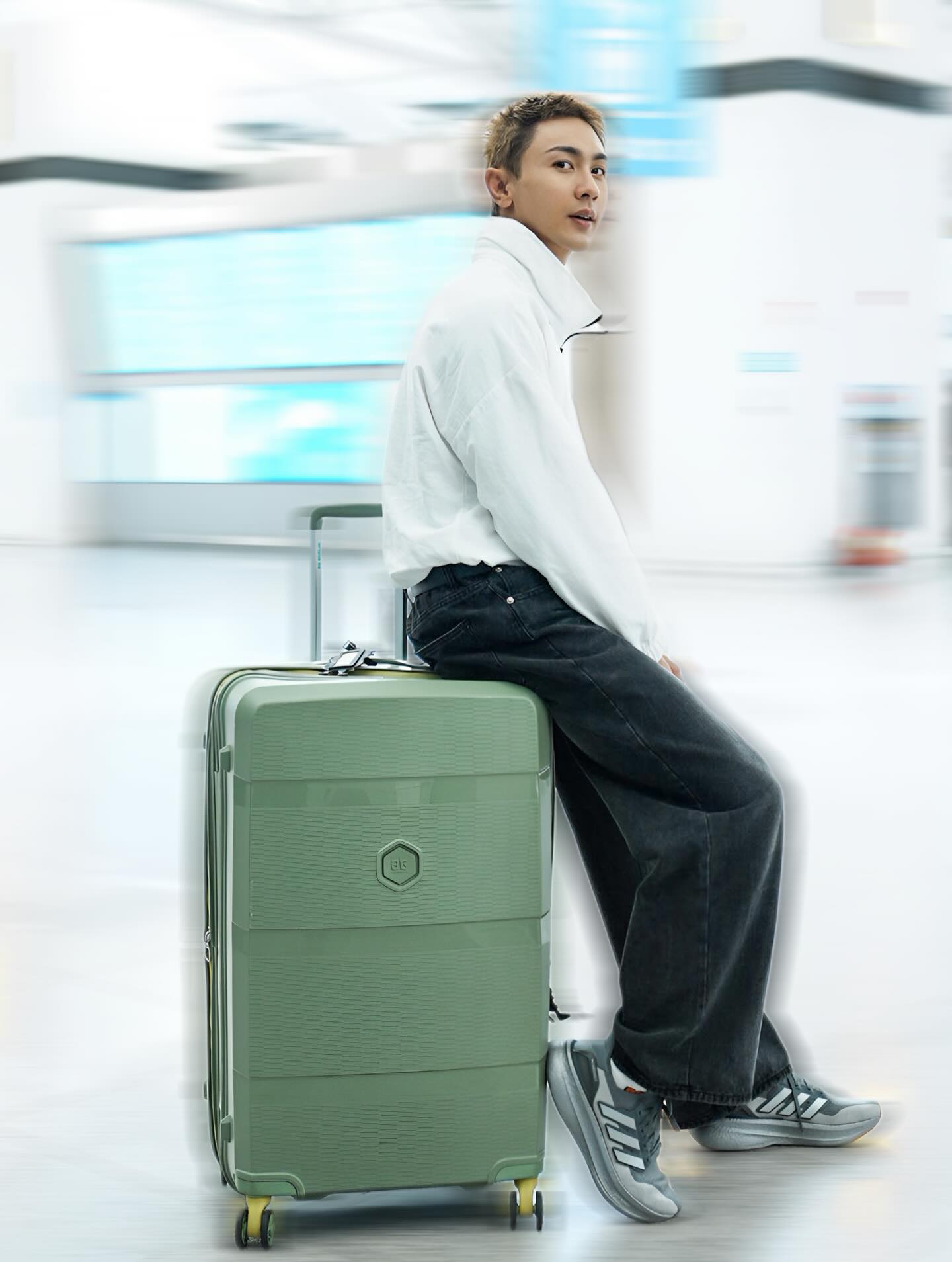 นัท - ณัฏฐ์ ทิวไผ่งาม