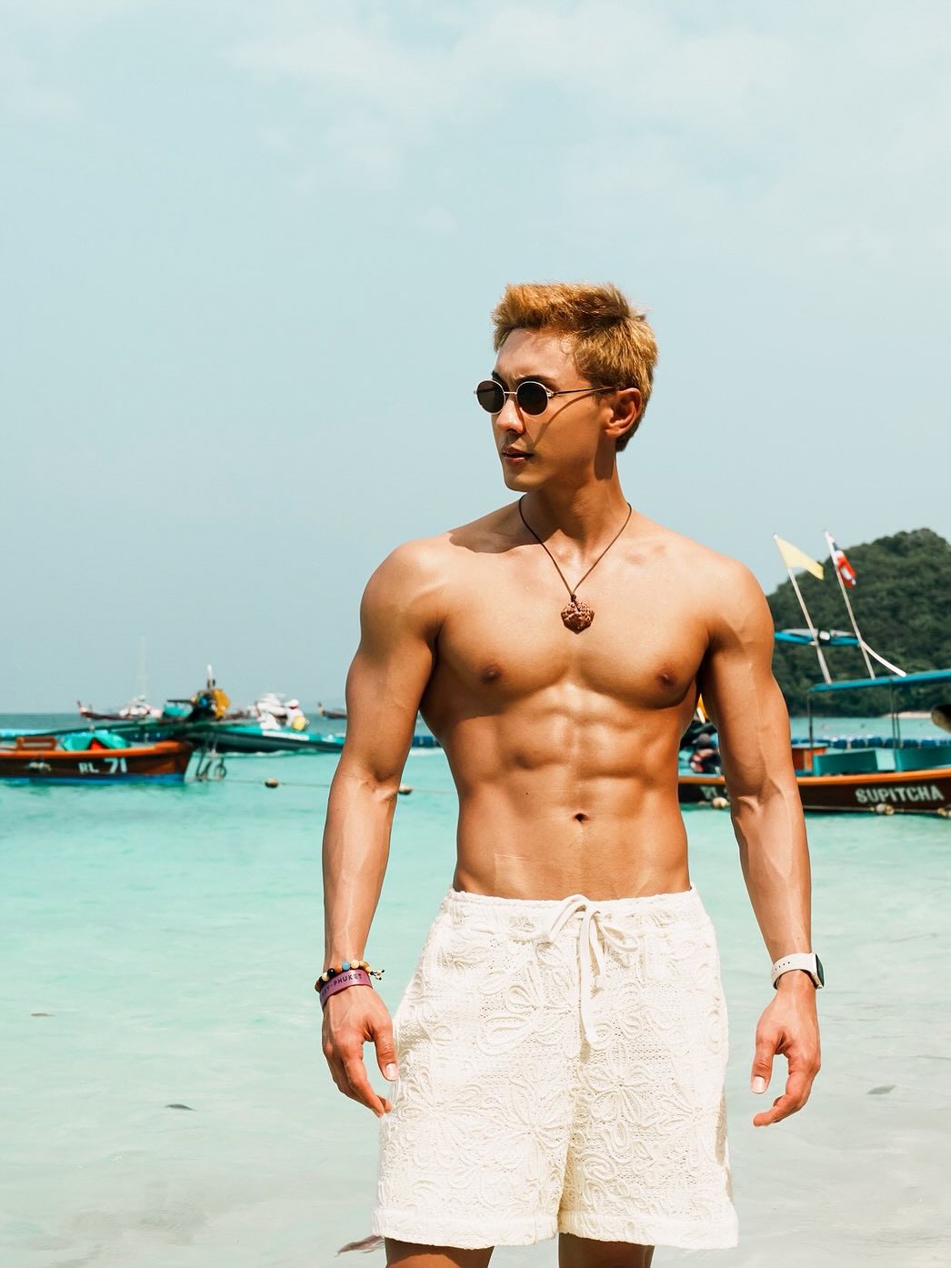 นัท - ณัฏฐ์ ทิวไผ่งาม