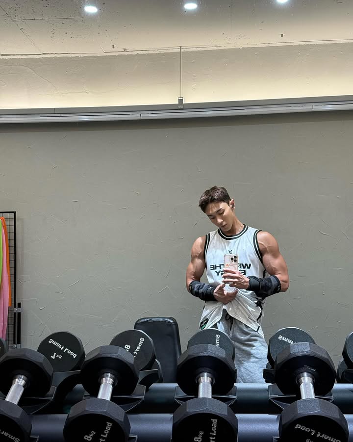 นัท - ณัฏฐ์ ทิวไผ่งาม