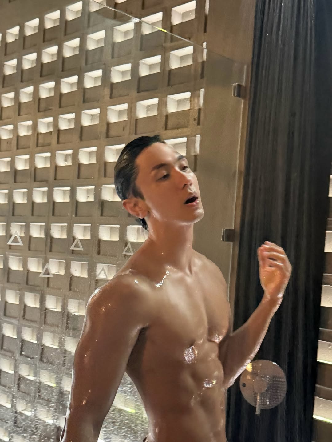 นัท - ณัฏฐ์ ทิวไผ่งาม