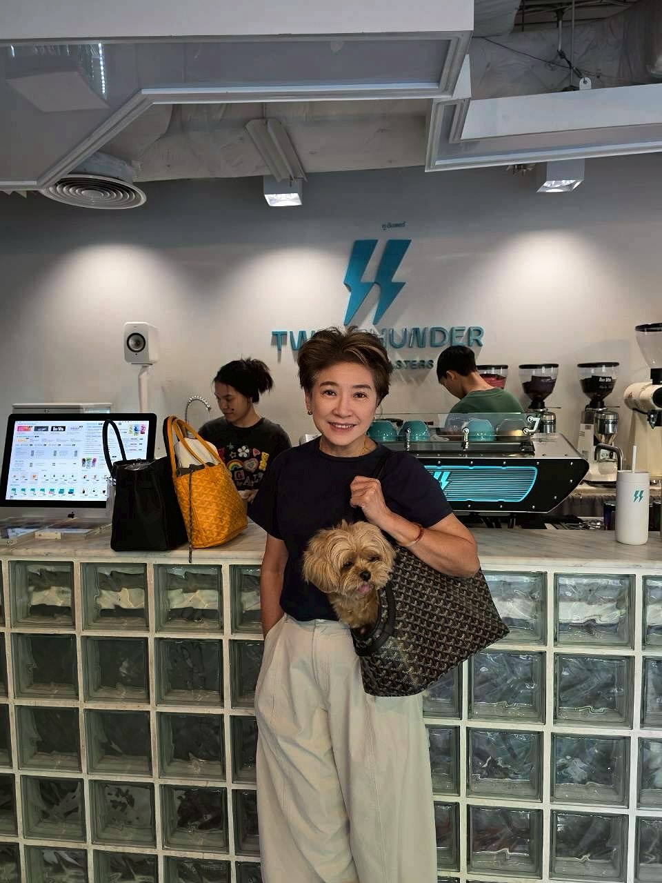 แพต - ชญานิษฐ์ ชาญสง่าเวช