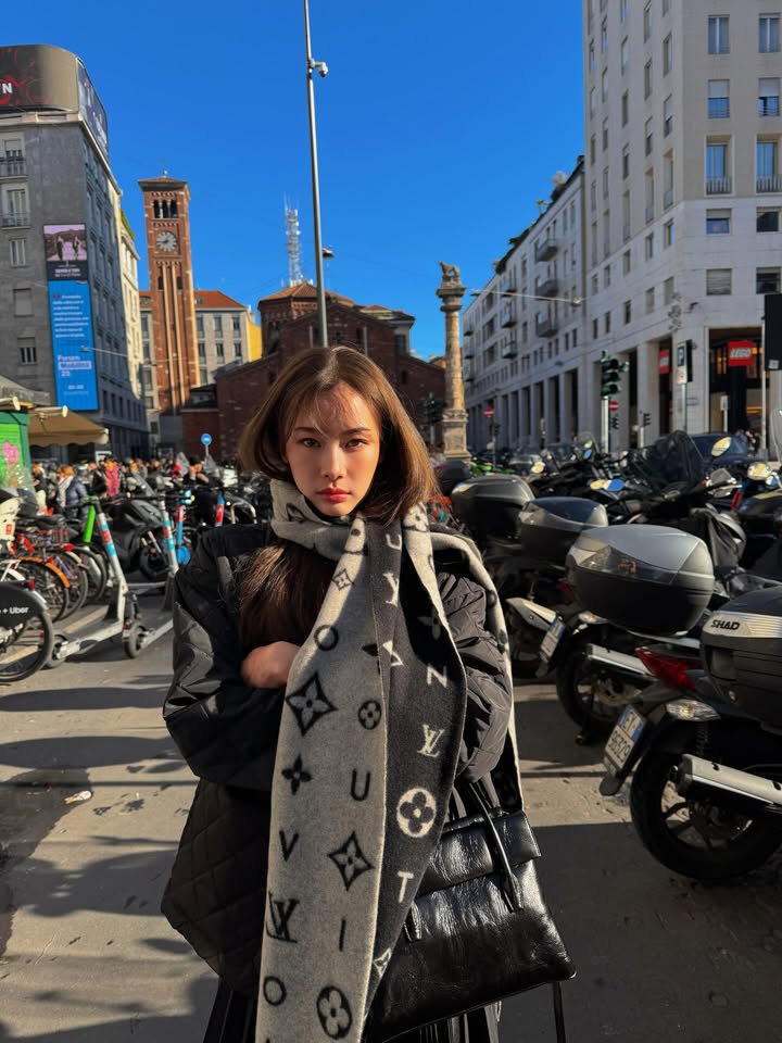 แพต - ชญานิษฐ์ ชาญสง่าเวช