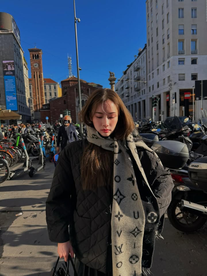 แพต - ชญานิษฐ์ ชาญสง่าเวช