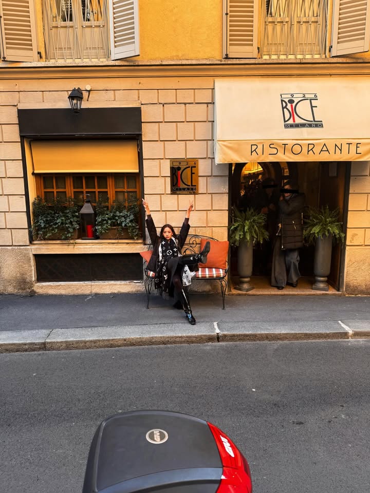 แพต - ชญานิษฐ์ ชาญสง่าเวช