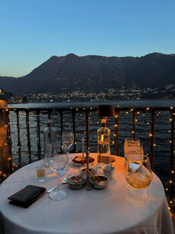 แพต - ชญานิษฐ์ ชาญสง่าเวช