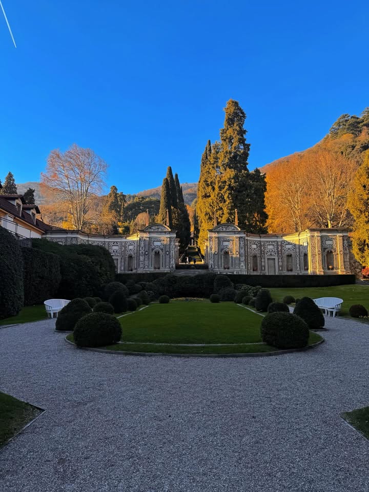 แพต - ชญานิษฐ์ ชาญสง่าเวช