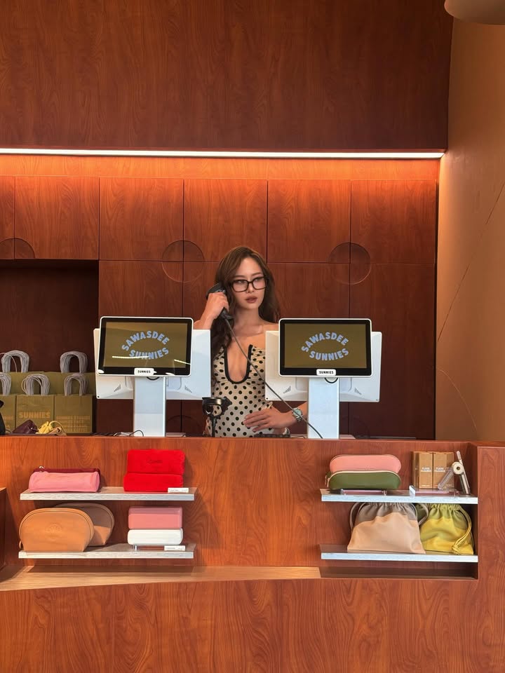 แพต - ชญานิษฐ์ ชาญสง่าเวช