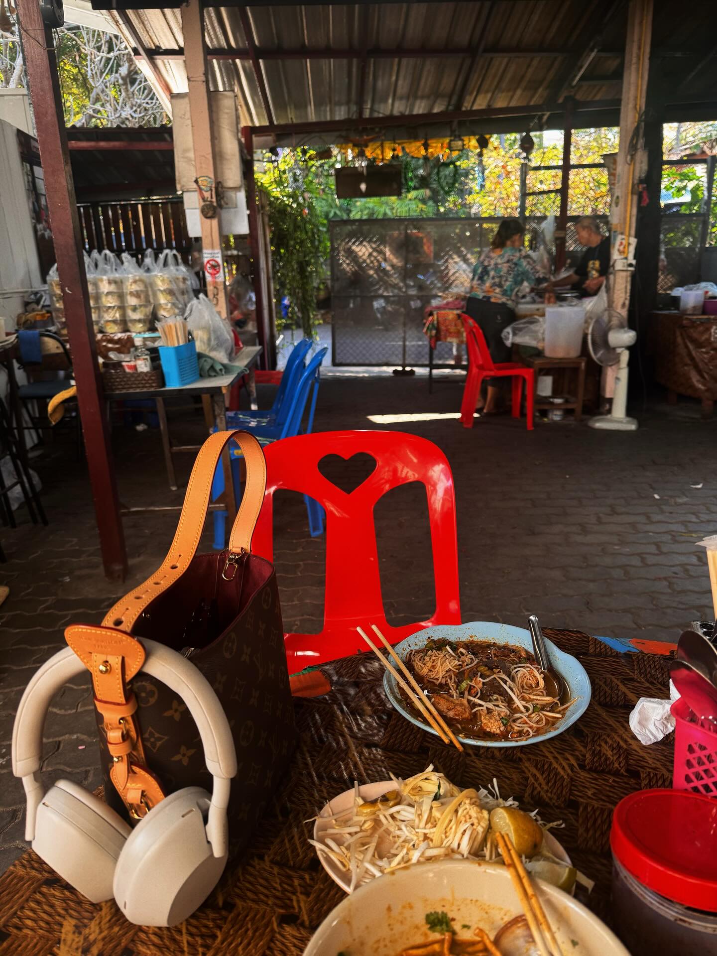 แพต - ชญานิษฐ์ ชาญสง่าเวช