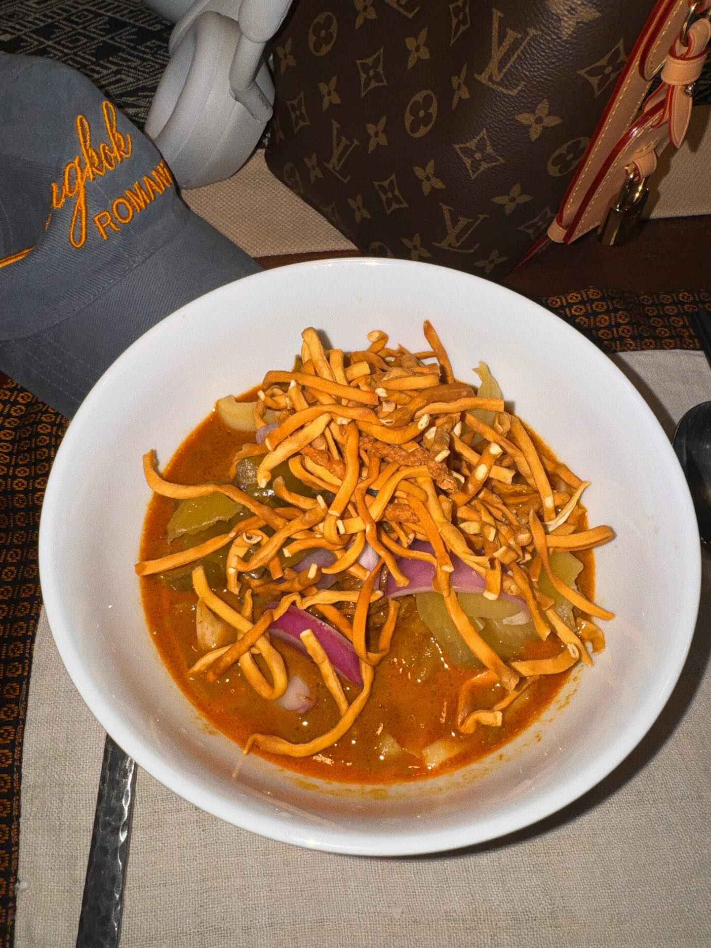 แพต - ชญานิษฐ์ ชาญสง่าเวช