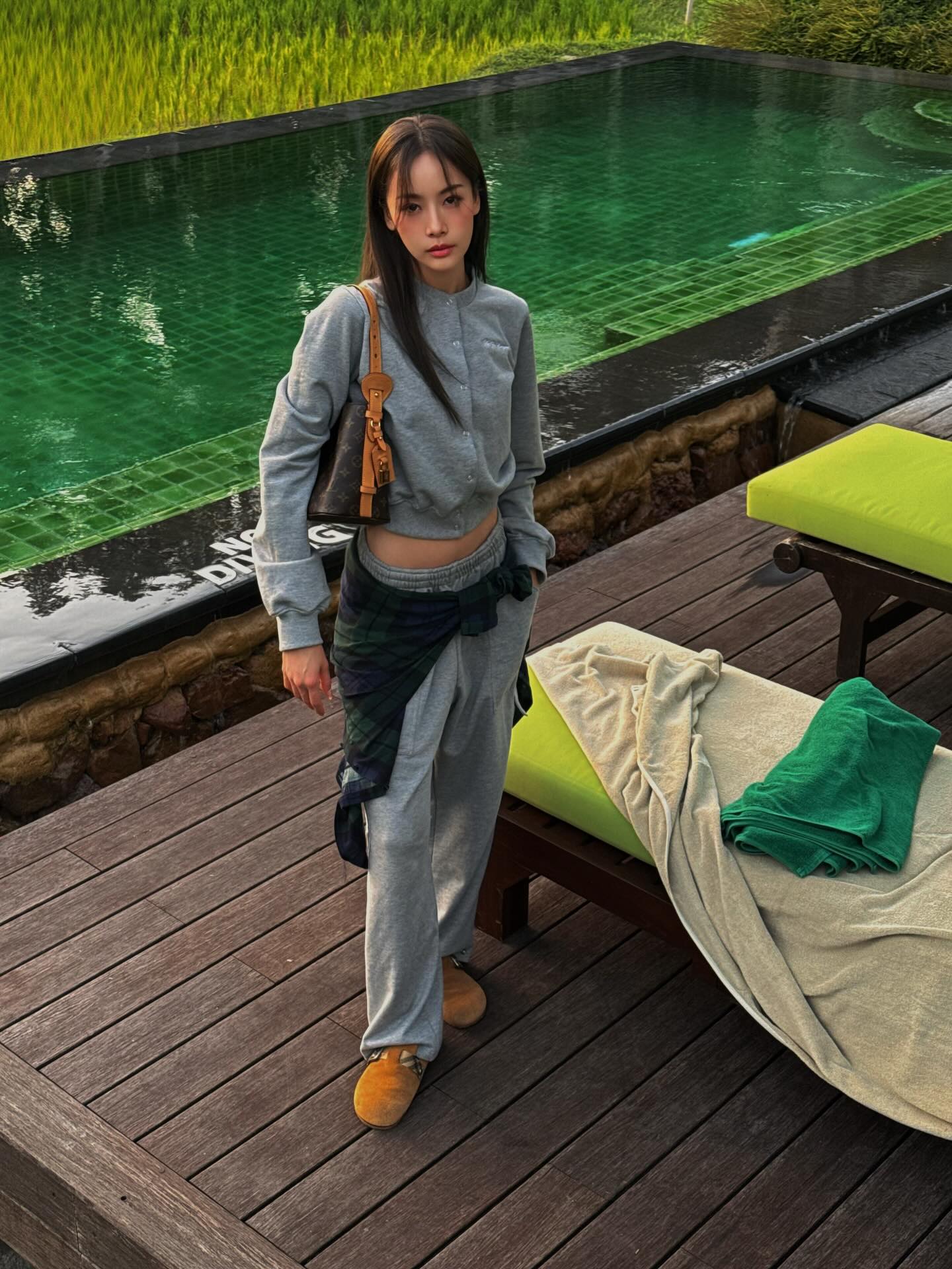 แพต - ชญานิษฐ์ ชาญสง่าเวช