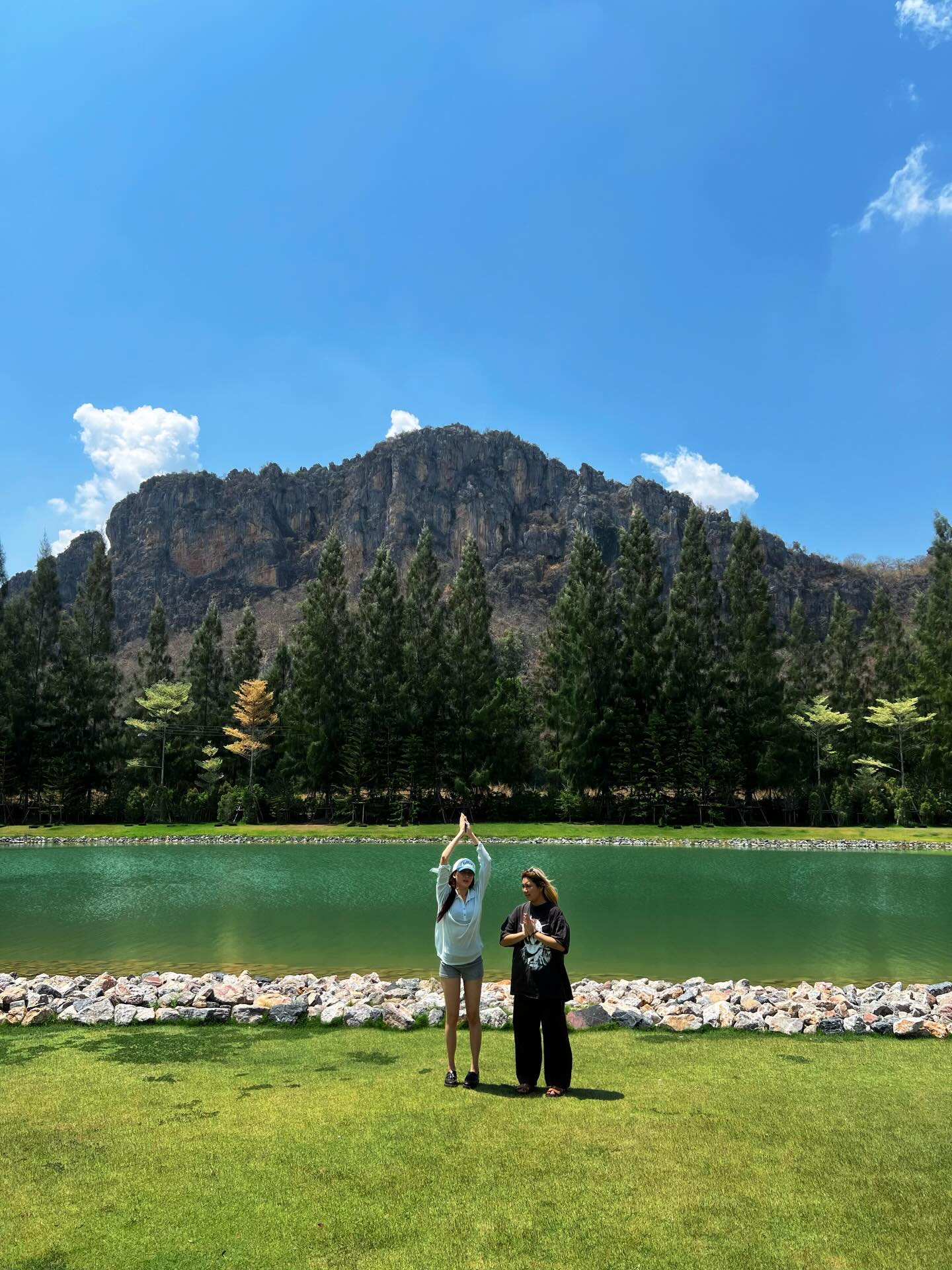 แพต - ชญานิษฐ์ ชาญสง่าเวช