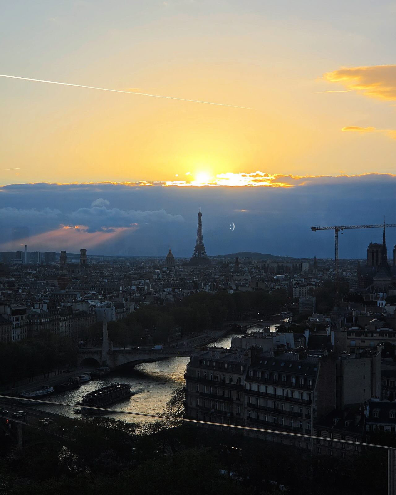 แพต - ชญานิษฐ์ ชาญสง่าเวช