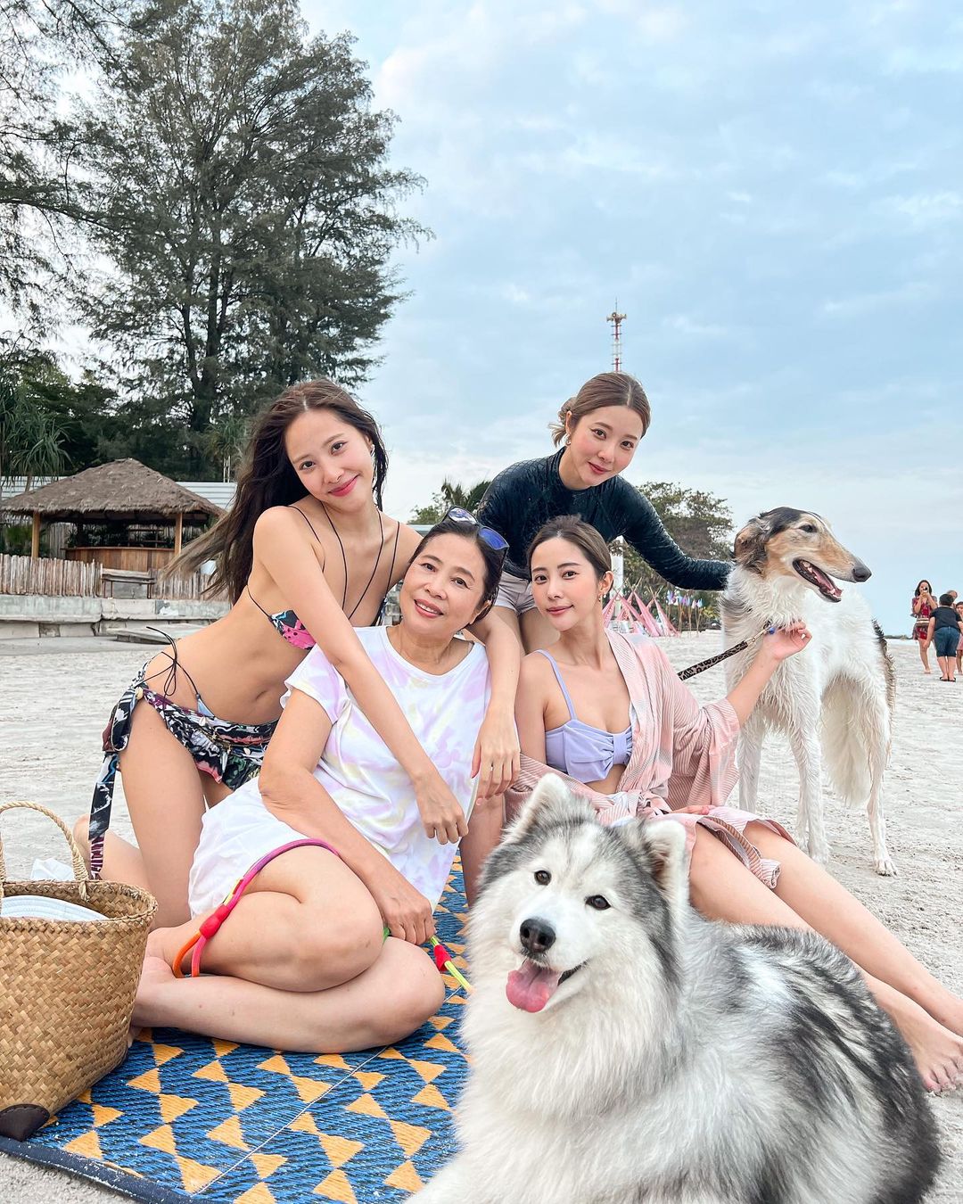 แจม - ชรัฐฐา อิมราพร