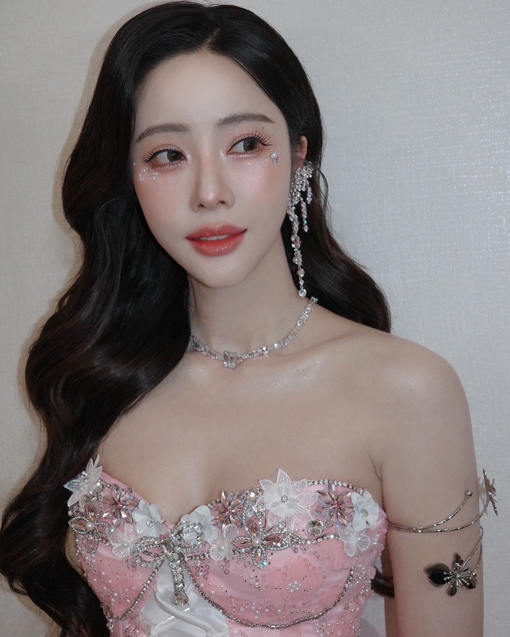 แจม - ชรัฐฐา อิมราพร