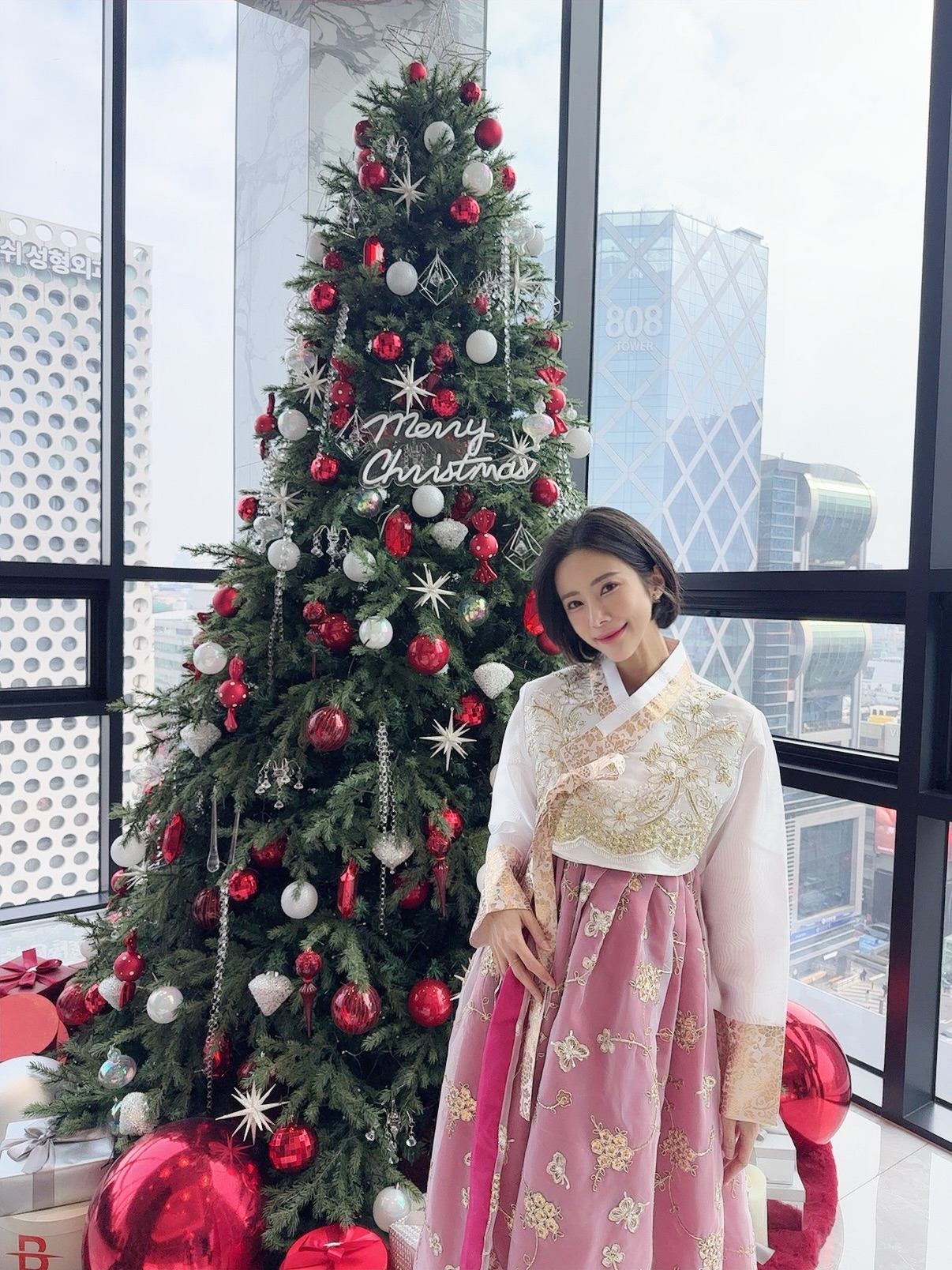 แจม - ชรัฐฐา อิมราพร