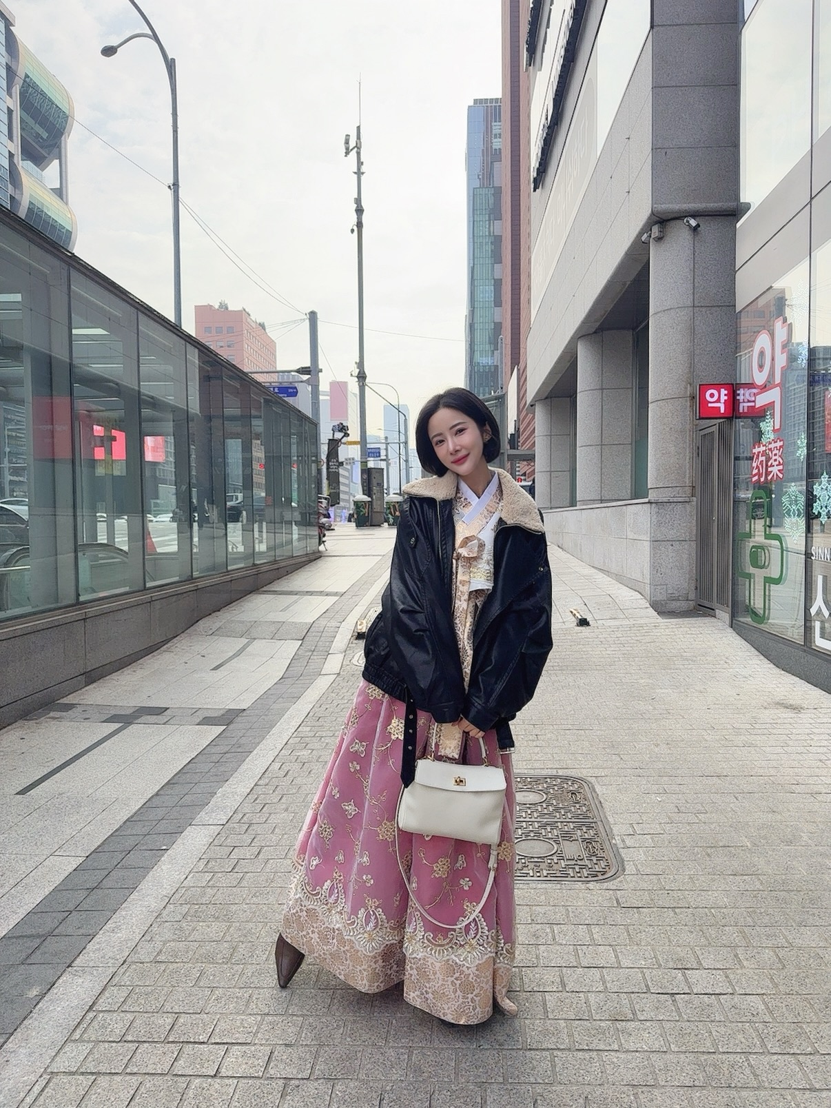 แจม - ชรัฐฐา อิมราพร