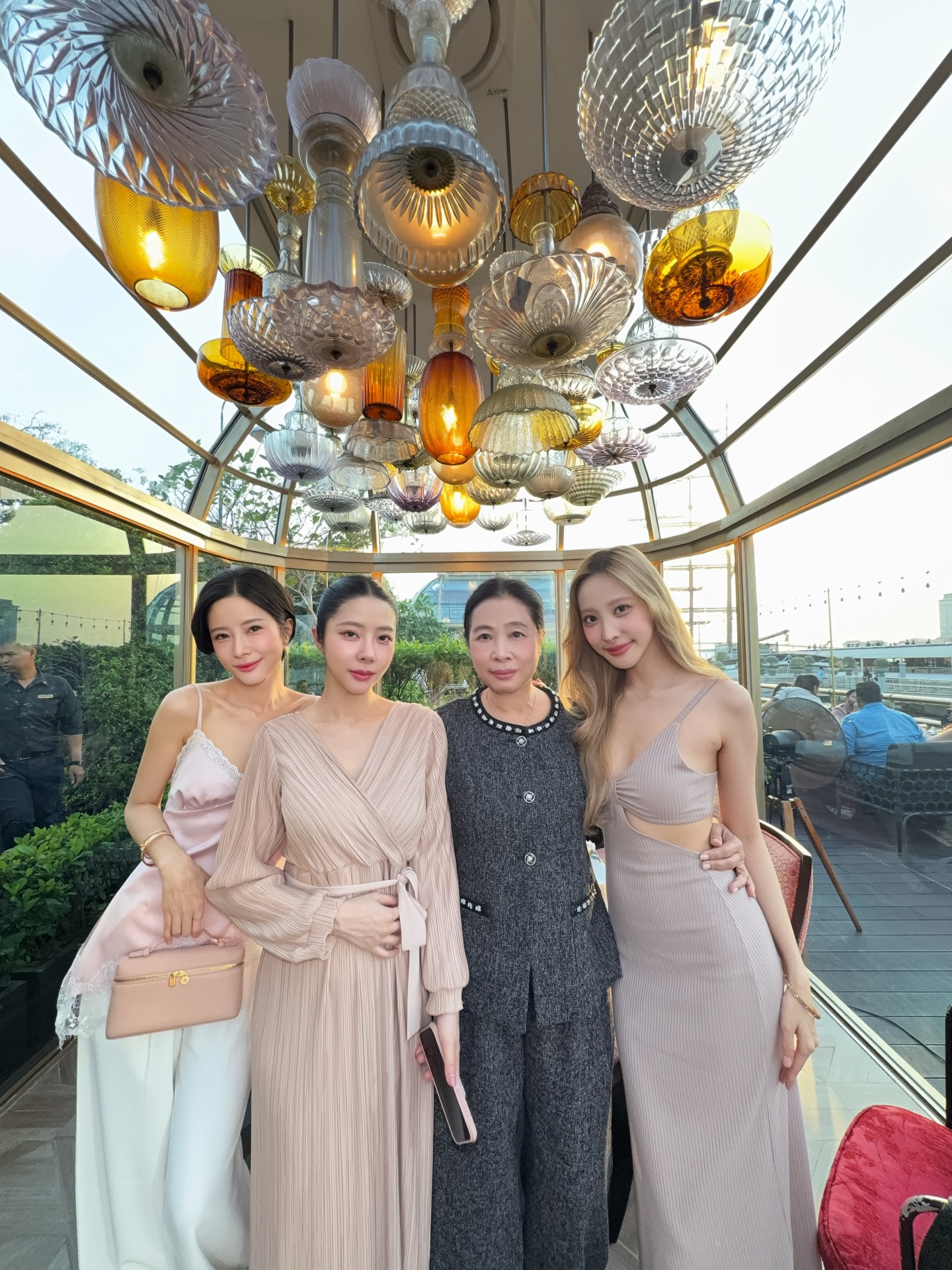 แจม - ชรัฐฐา อิมราพร