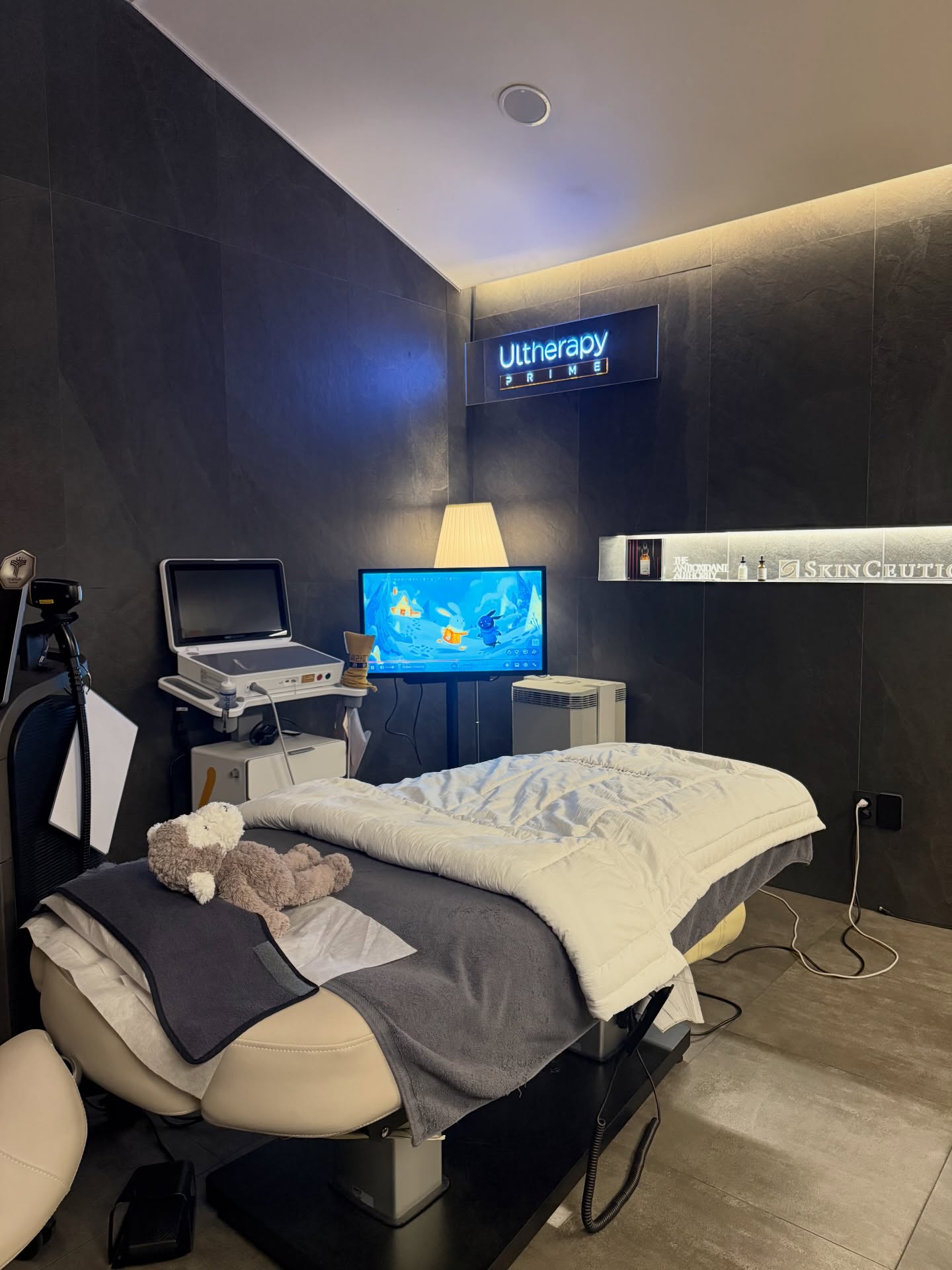 แจม - ชรัฐฐา อิมราพร