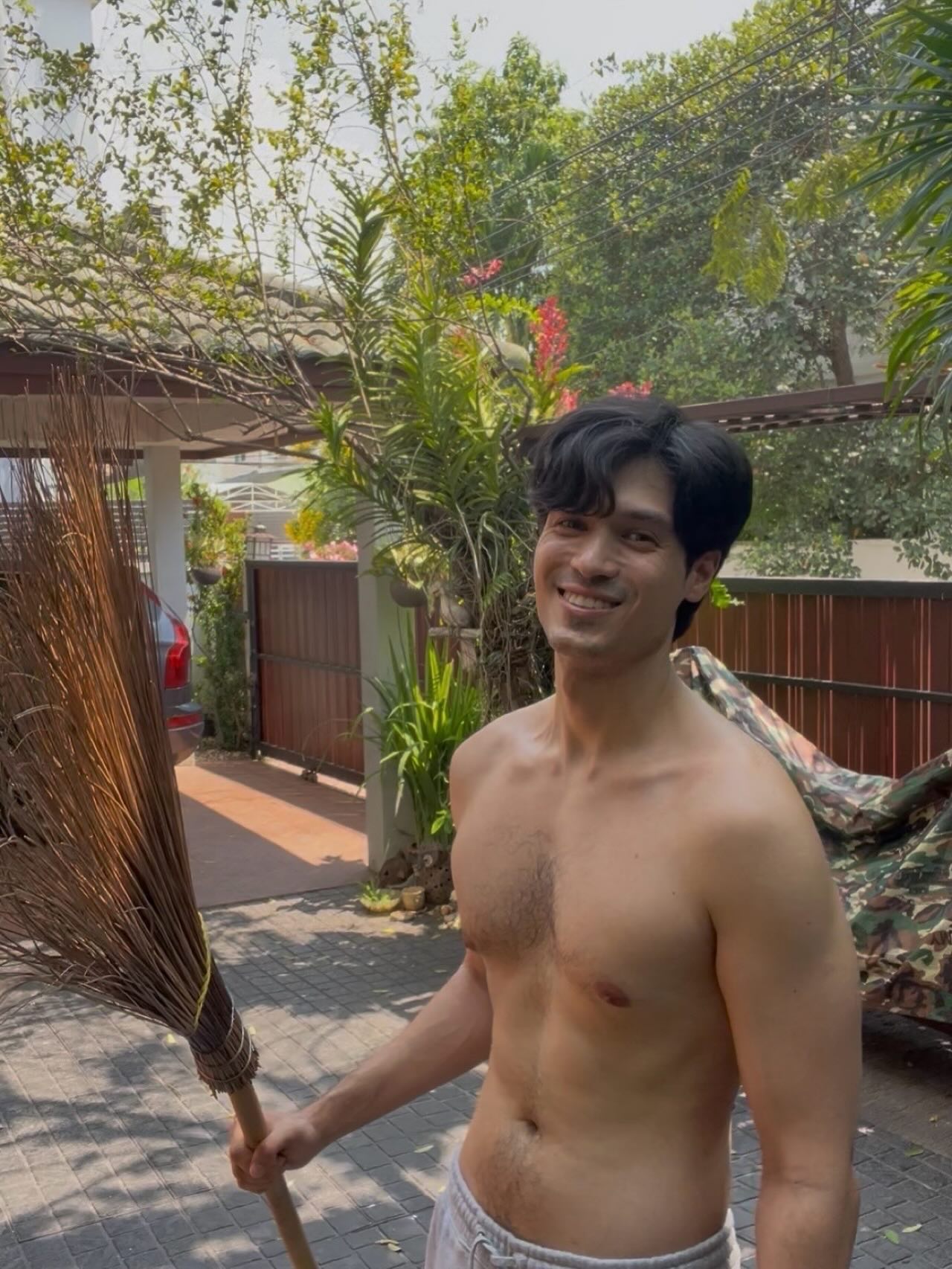ณัฐ - ณัฐรัฐ โมริส เลอกรอง
