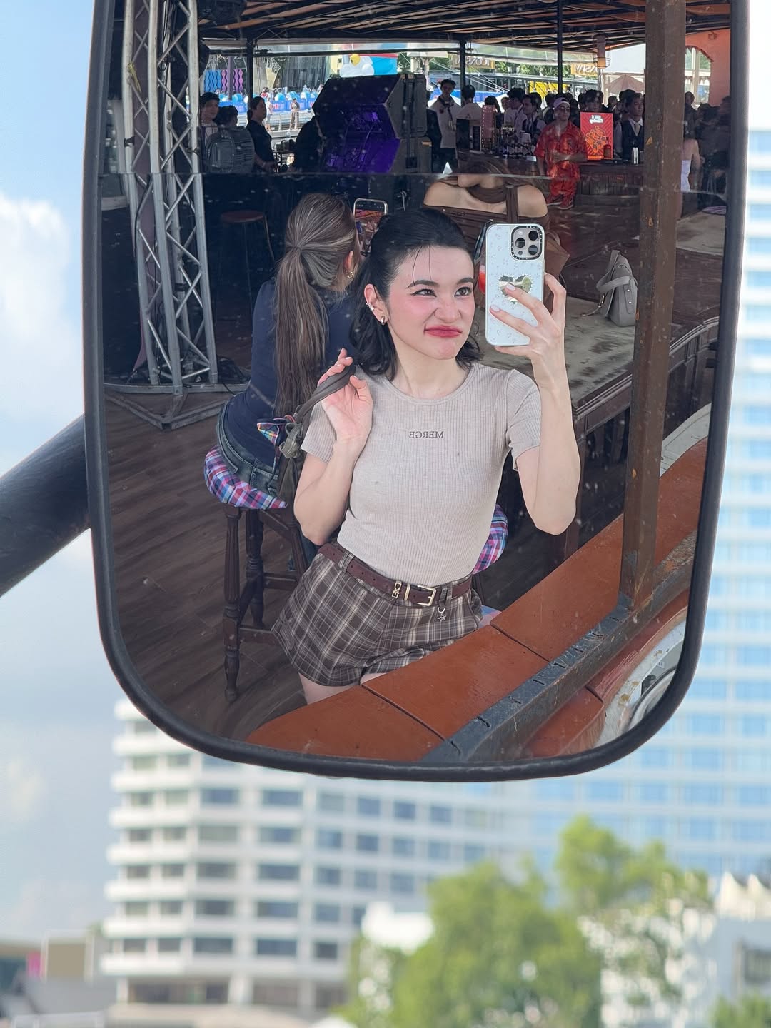 ส้ม - มารี เออเจนี เลอเลย์