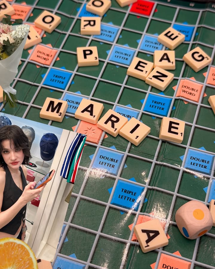 ส้ม - มารี เออเจนี เลอเลย์