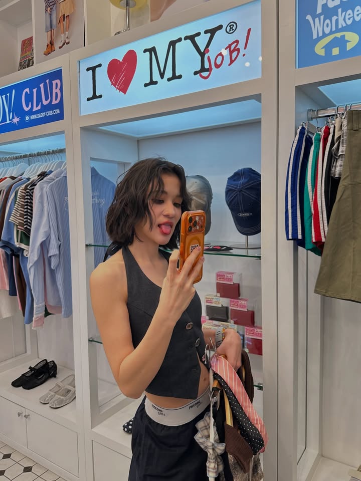 ส้ม - มารี เออเจนี เลอเลย์